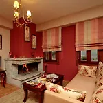 Menalia & κτημα κουμπουρη Aparthotel