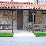 Ξενοδοχείο με διαμερίσματα Menalia Villas&suites κτημα κουμπουρη Λεβίδι