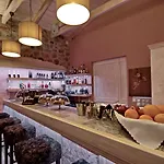 Aparthotel Menalia & κτημα κουμπουρη Levídhion