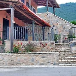 Menalia Villas&suites κτημα κουμπουρη 3*