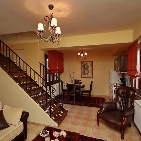 Apartmanhotel Menalia & κτημα κουμπουρη