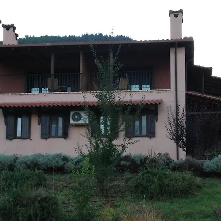 Menalia & κτημα κουμπουρη Aparthotel
