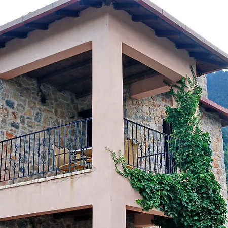 Menalia & κτημα κουμπουρη 3*