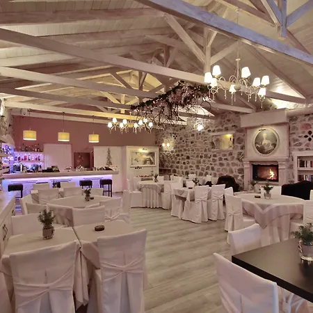 Menalia & κτημα κουμπουρη 3*