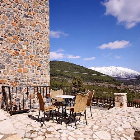 Menalia & κτημα κουμπουρη Aparthotel
