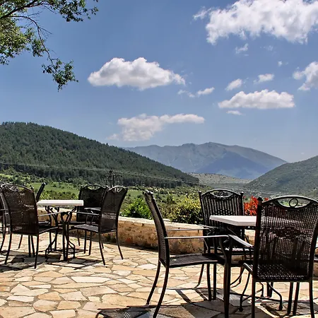 Menalia & κτημα κουμπουρη Lägenhetshotell Levídhion