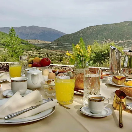 Menalia & κτημα κουμπουρη 3*