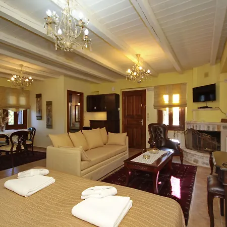 Lägenhetshotell Menalia & κτημα κουμπουρη 3*