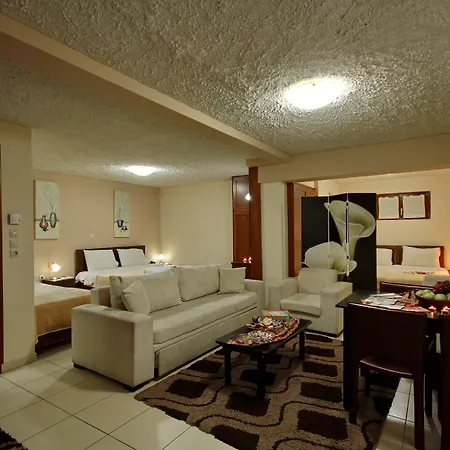 Lägenhetshotell Menalia & κτημα κουμπουρη Levídhion