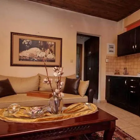 Menalia & κτημα κουμπουρη شقة فندقية 3*