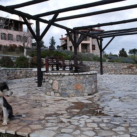 Menalia & κτημα κουμπουρη Aparthotel