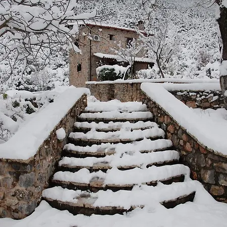 Menalia & κτημα κουμπουρη Levídhion