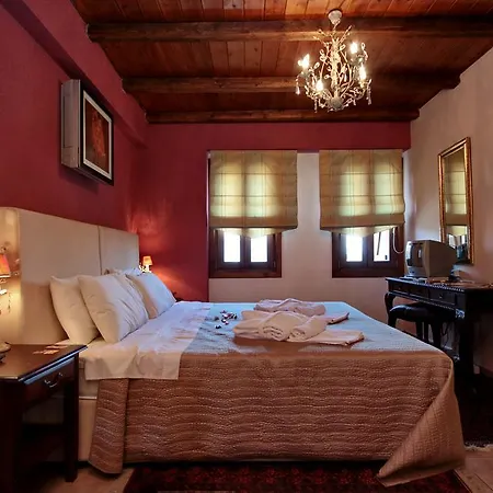 Aparthotel Menalia & κτημα κουμπουρη