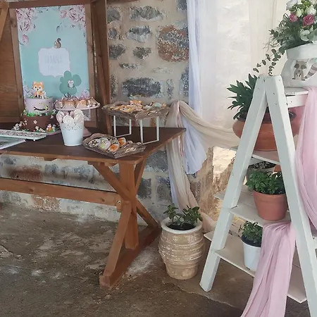 Апарт-отель Menalia & κτημα κουμπουρη Левидхион