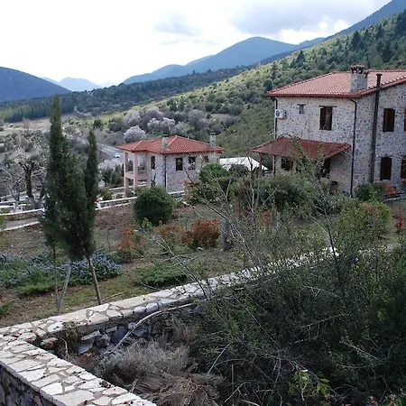 Menalia & κτημα κουμπουρη Левидхион