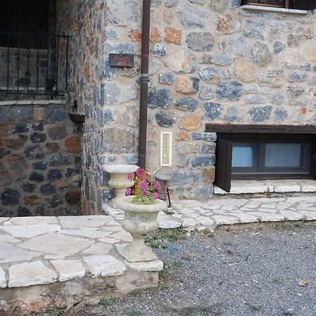 Lägenhetshotell Menalia & κτημα κουμπουρη