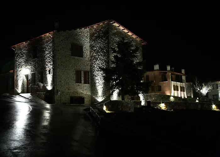 Aparthotel Menalia & κτημα κουμπουρη Levídhion