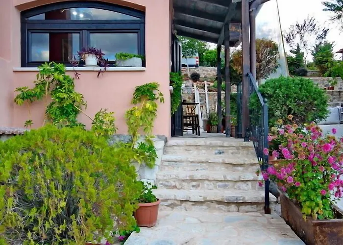 Menalia Villas&suites κτημα κουμπουρη 3* Λεβίδι