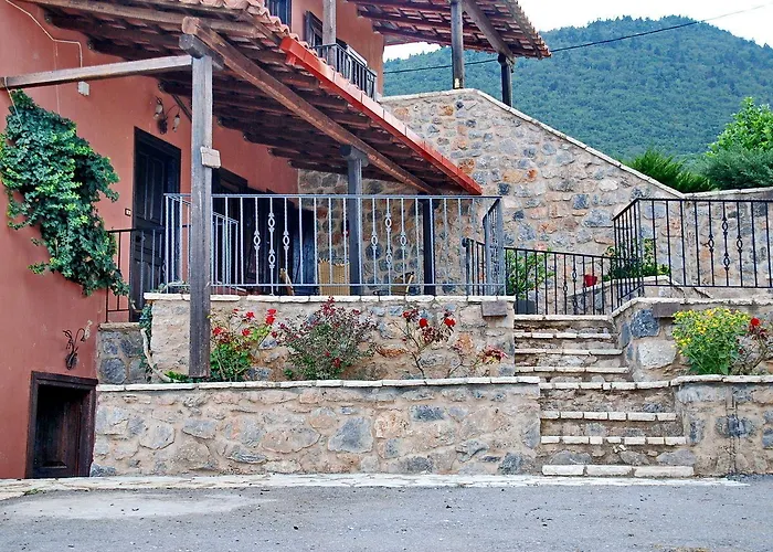 Menalia & κτημα κουμπουρη 3*