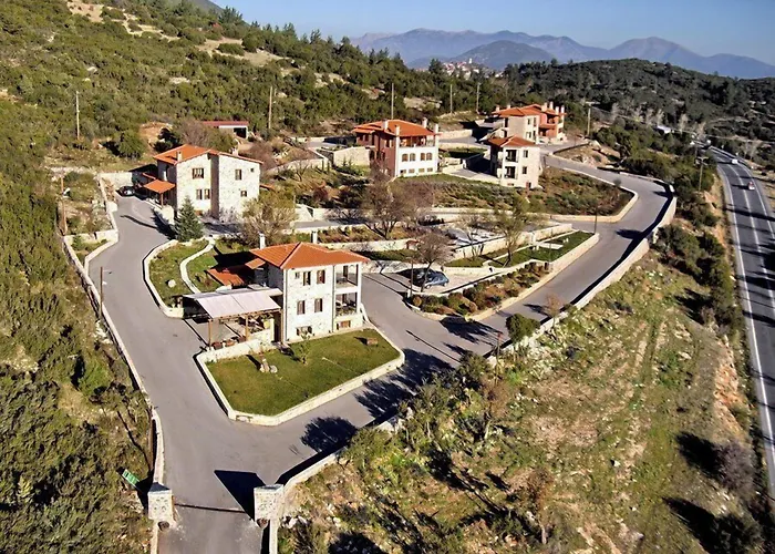 Menalia & κτημα κουμπουρη Aparthotel Levídhion