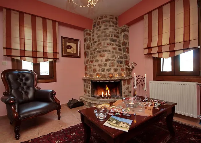 Aparthotel Menalia & κτημα κουμπουρη Levídhion