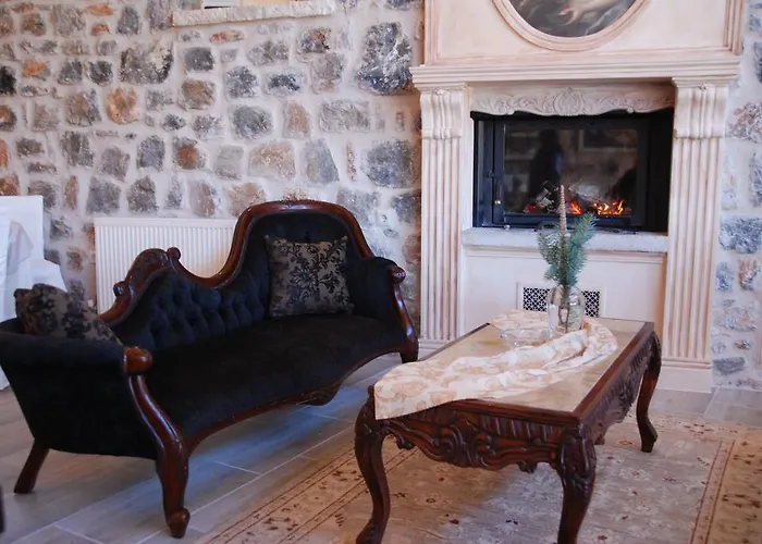 Menalia & κτημα κουμπουρη Aparthotel 3*