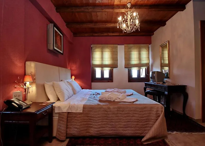 Ξενοδοχείο με διαμερίσματα Menalia Villas&suites κτημα κουμπουρη